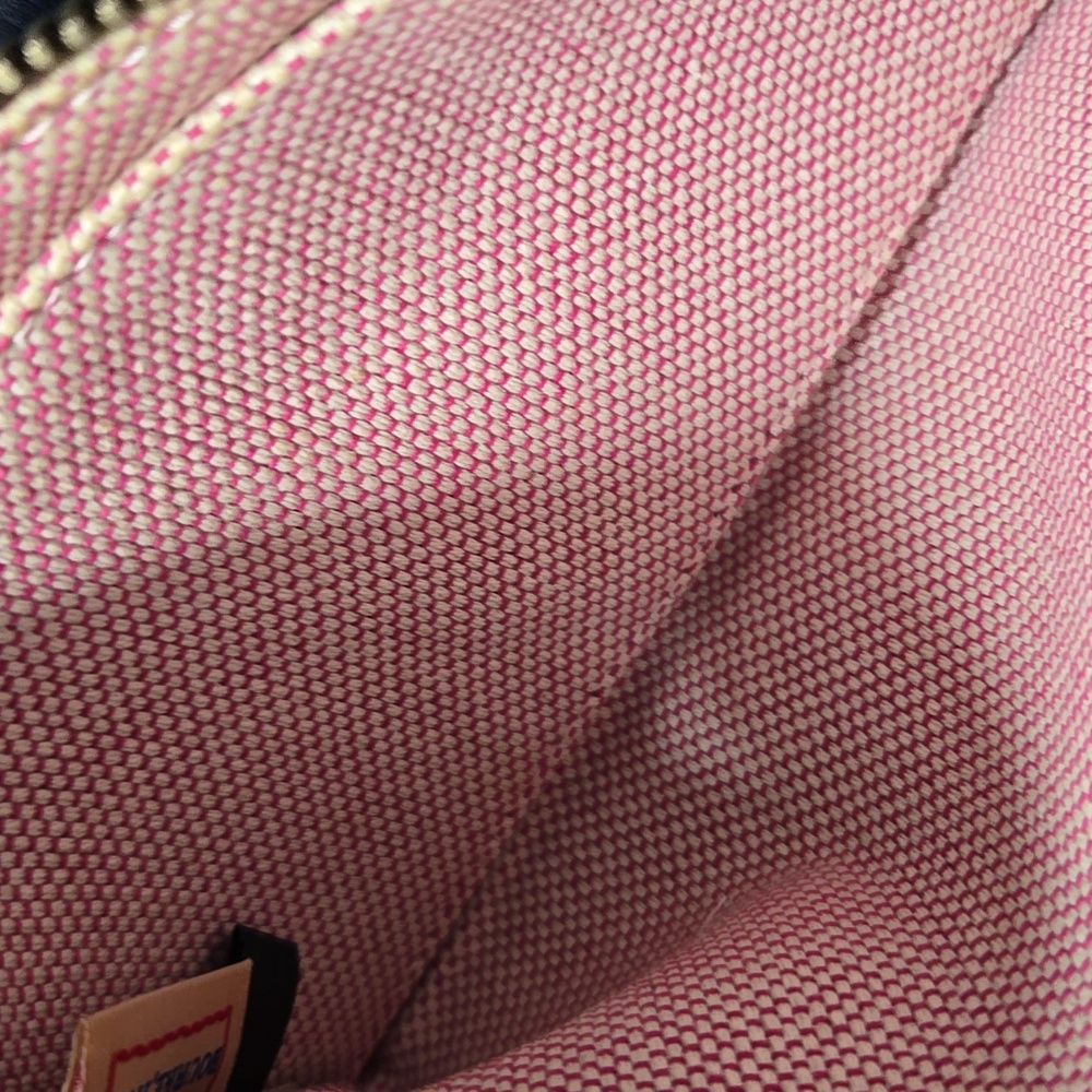 Dooney &bourke Mini - Picture 6 of 9